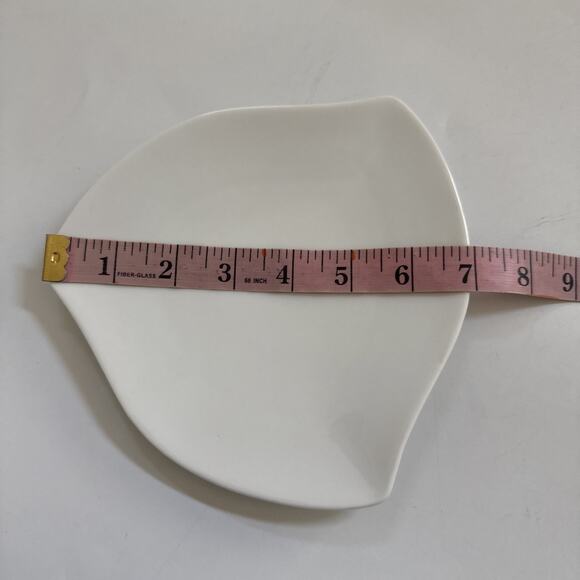 Crate & Barrel Set of 4 Triangle Appetizer Plates White Modern Desert - Picture 5 of 7